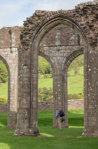 20141001 1DX 0411 Llanthony Priory.JPG